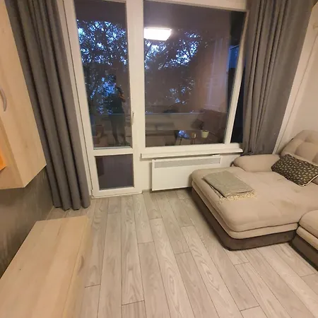 Апартаменти Botev Stadium Iztochen Center *